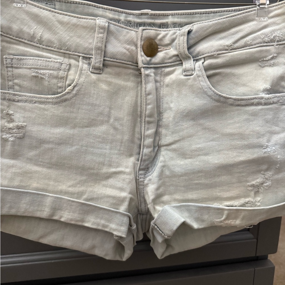 American Eagle Outfitters Women's Light Gray Jean Shorts